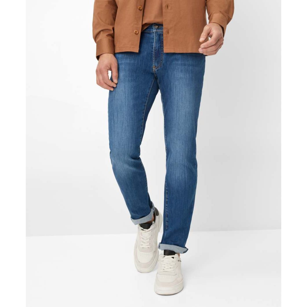 Brax Chuck Jeans - Curtis & Dunne