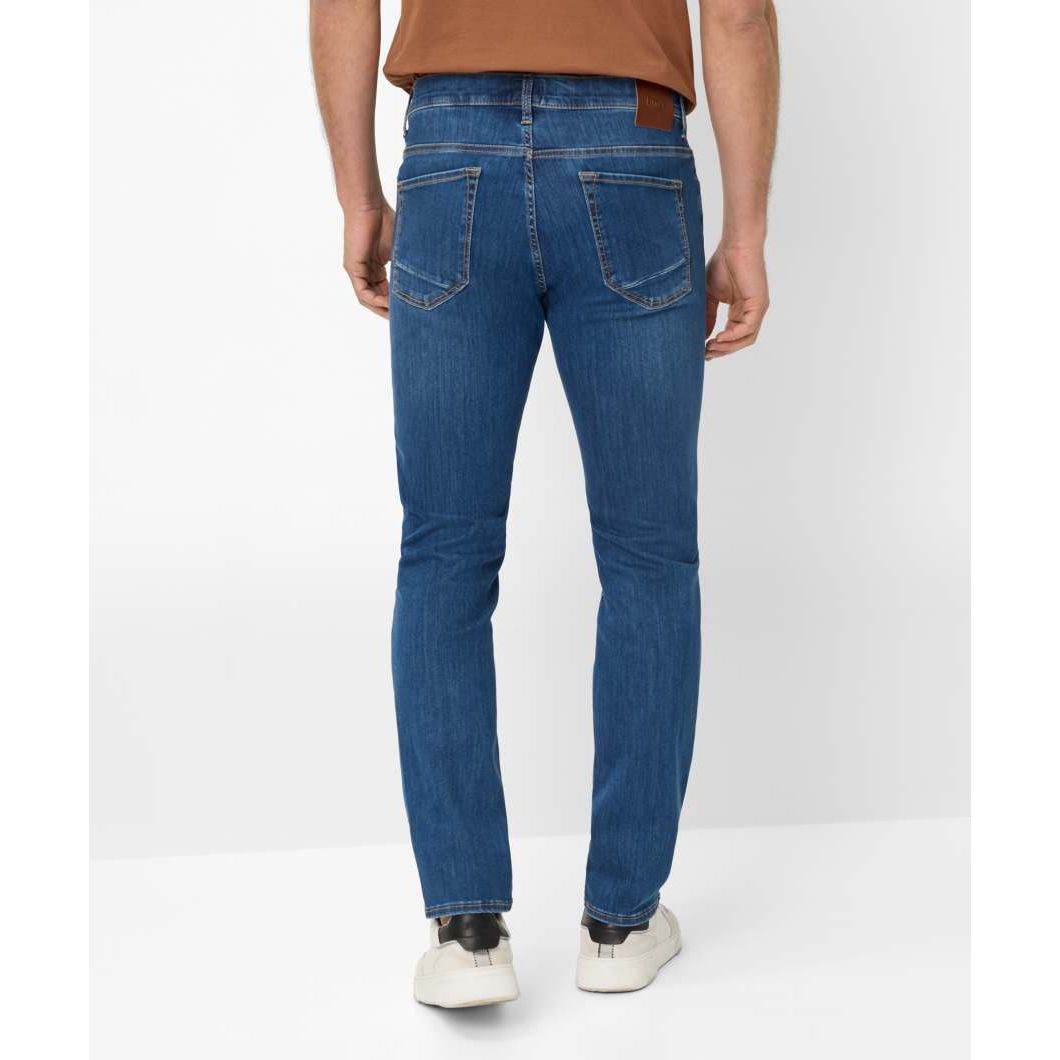 Brax Chuck Jeans - Curtis & Dunne