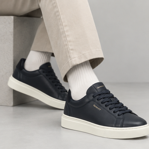 Gant McJulien Trainer