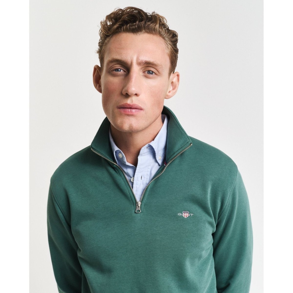 Gant Shield Half Zip Sweat - Curtis & Dunne